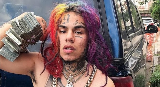 6ix9ine invite les rappeurs à prier pour avoir une carrière !