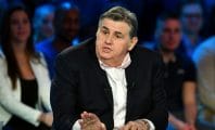 Canal + protège Pierre Ménès en le censurant d'un documentaire