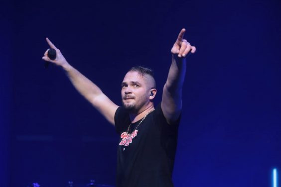 Jul confirme que son nouvel album est enfin prêt pour l’été