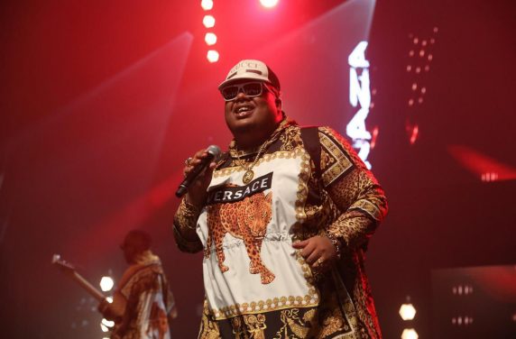 Naza : ce moment gênant survenu lors d’un concert au Congo