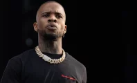 Tory Lanez calme le jeu à sa façon lors d’une bagarre survenue à son concert