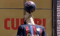 Barça : Robert Lewandowski fait le buzz avec son show à la Ronaldinho