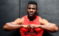 Francis Ngannou se livre sur son salaire à tomber par terre à l'UFC