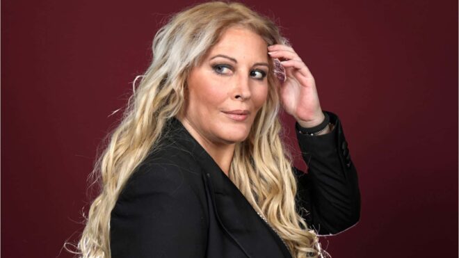 Loana lance un gros tacle contre les candidats de télé-réalité vivant à Dubaï
