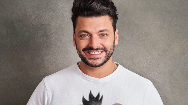 © Twitter : @kevadamsss