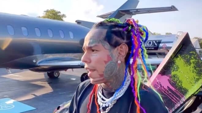 © Instagram : @6ix9ine 