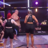MMA : Le combat de trois femmes contre un homme en Russie choque la Toile
