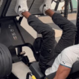 Koba LaD s'affiche en plein entraînement intensif à la salle