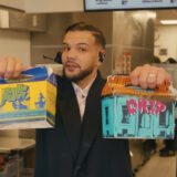 Sadek devient le patron d'un fastfood pour la sortie de son album