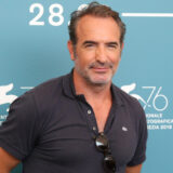 Jean Dujardin paye sa tournée discrètement à tous les clients d'un bar