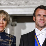 Emmanuel Macron prend la parole après l'agression du neveu de son épouse