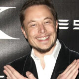 Elon Musk reprend son statut d'homme le plus riche et évince Bernard Arnault