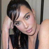 Kim Kardashian devient la risée de la Toile après son dernier selfie