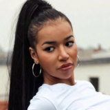 Ruby Nikara avoue avoir « vendu son âme » pour percer