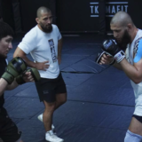 Khamzat Chimaev et Baysangur Chamsoudinov s'entrainent ensemble pour l'UFC 294
