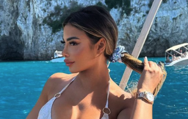 Maeva Ghennam manque de s'étouffer : elle partage sa grosse frayeur