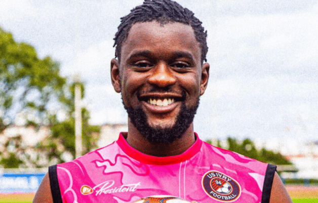Guy2bezbar signe officiellement un contrat dans le football