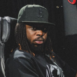 Bolemvn explique que tous les artistes achètent des streams