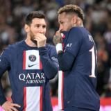 Le PSG répond aux critiques de Neymar et Lionel Messi après leurs départs