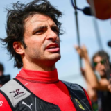 Carlos Sainz a pris en chasse les voleurs de sa montre