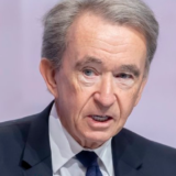 Bernard Arnault : sa famille va verser 10 millions d'euros aux Restos du coeur