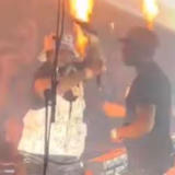 50 Cent lance son micro dans la foule en plein concert : une femme est transportée à l'hôpital