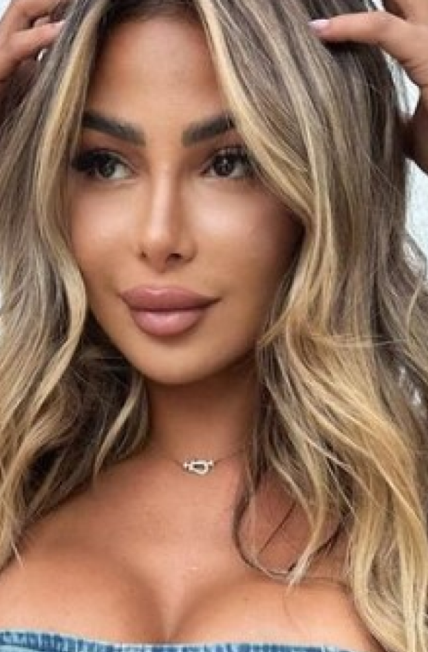 « On m'a volé 84 000 euros » : Maeva Ghennam de nouveau trahie par une amie proche