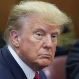 Donald Trump s'en prend verbalement à la procureure lors de son procès