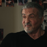 Onze ans après sa disparition, Sylvester Stallone ému en parlant de son fils Sage