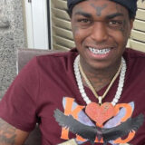 Kodak Black affiche son soutien pour Israel et dévoile un bijou en hommage au peuple