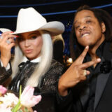 Jay-Z crée un malaise lors des Grammy Awards avec un discours où il défend Beyoncé
