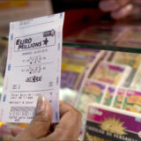 EuroMillions : âgé de 77 ans et en phase terminale, il remporte le jackpot !