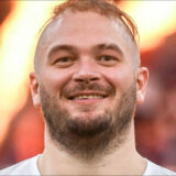 Jul continue de tout rafler sur son passage et atteint un nouveau record