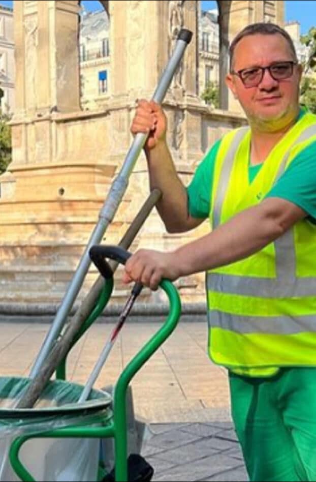 JO Paris 2024 : Ludovic, éboueur de TikTok, va porter la flamme olympique