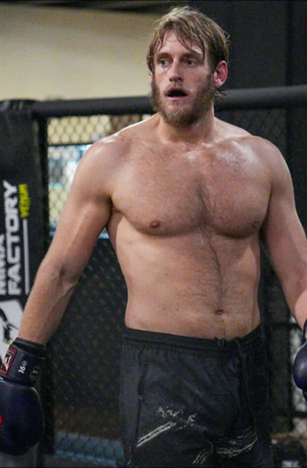 « Je ne reviendrais jamais » : Ragnar Le Breton dit adieu au MMA