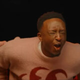 « Ça pique dans les oreilles ! » : Ahmed Sylla en larmes lors de son passage dans Hot Ones
