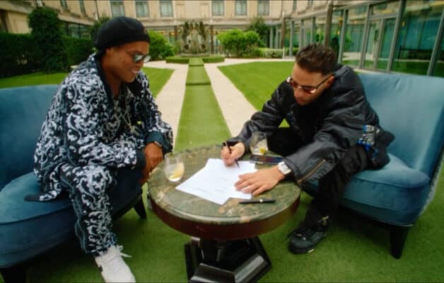 Heuss L'enfoiré confirme la sortie de son album LVDR avec Ronaldinho