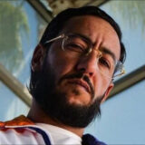 Lacrim célèbre la sortie de « Veni Vini Dici » en annonçant un Accor Arena
