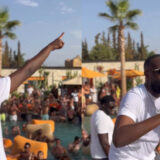 Gims fait un show dans un camping, les internautes se moquent de lui