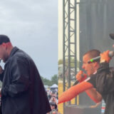 Quand Rémy fait monter un fan sur scène pour lui donner sa chance