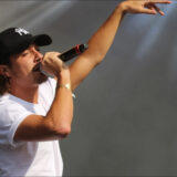 En 2024, l'album Feu de Nekfeu continue d'exploser tous les scores de ventes