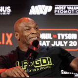 « Il est difficile de marcher... » : Mike Tyson en petite forme avant le choc contre Jake Paul ?