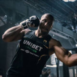 La Cage : Franck Gastambide annonce la date de sortie de sa série sur le MMA