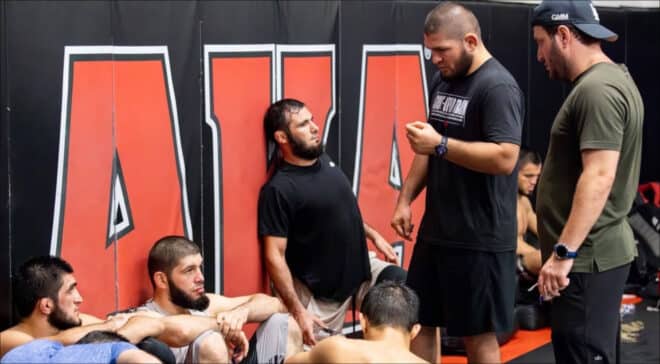 Quand Khabib Nurmagomedov recadre des athlètes en plein entraînement