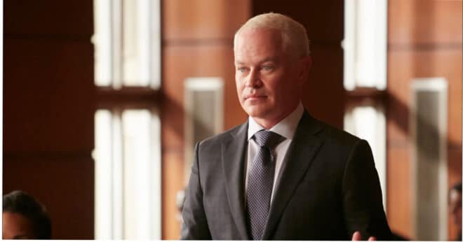 Neal McDonough boycotté par Hollywood après avoir refusé des scènes intimes ?