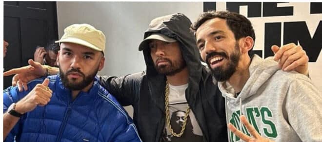 Oli apparaît dans le film documentaire « Stans » d’Eminem