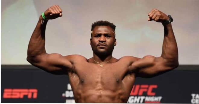 Le boss du PFL « déçu » par Francis Ngannou : une absence qui fait rage
