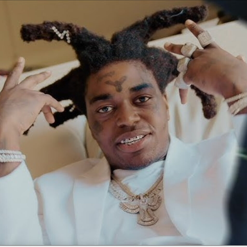 Kodak Black dérive encore et performe en caleçon sur scène