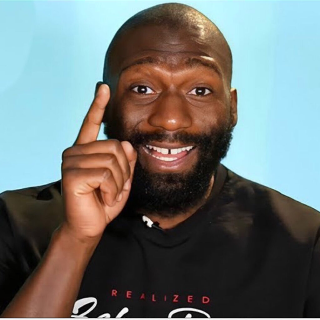 "Il a fait exprès de..." : Cédric Doumbé commente le choc Ciryl Gane VS Tom Aspinall