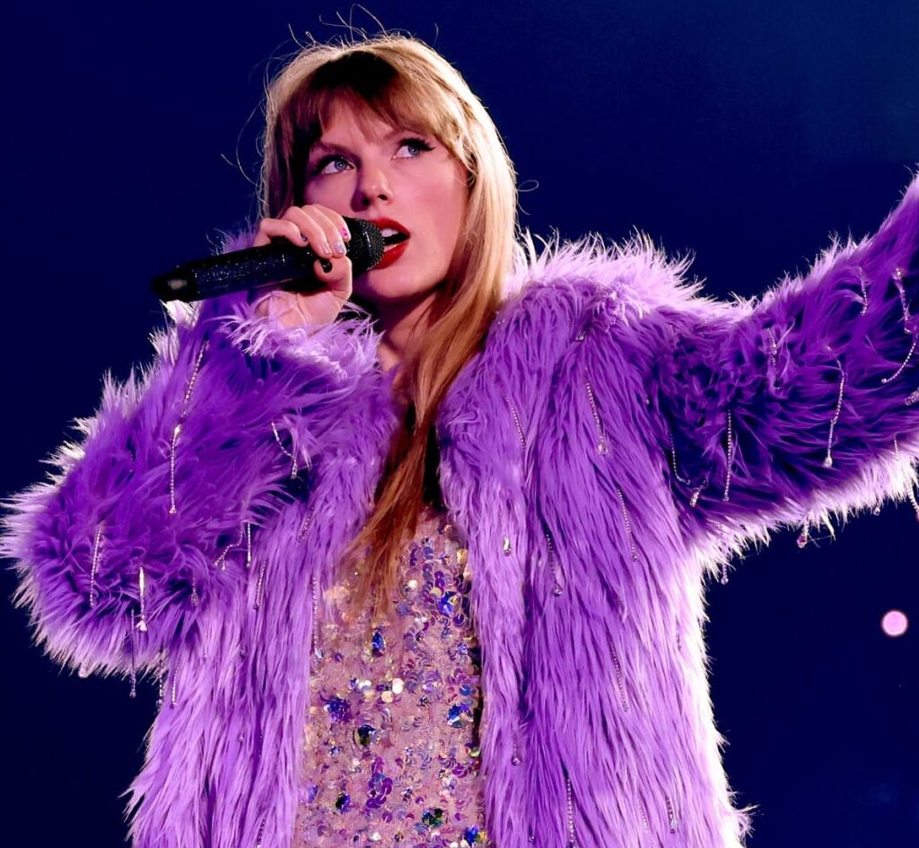 Taylor Swift fait un don de 100 000 dollars pour aider une petite fille atteinte d'un cancer